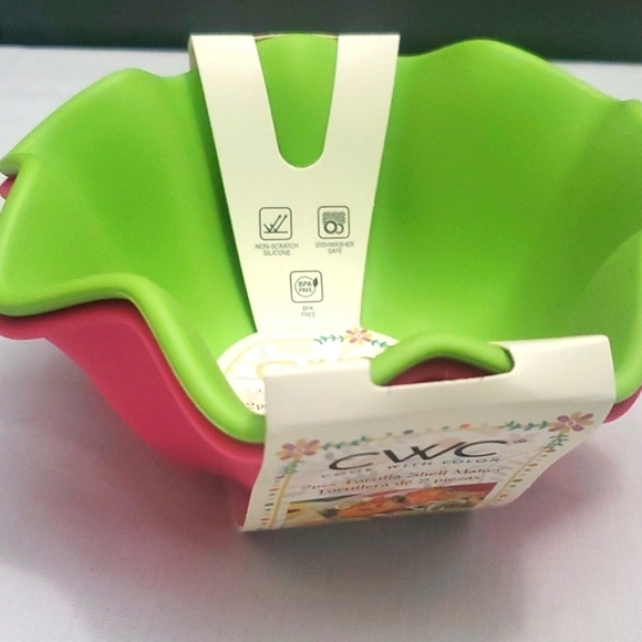 2 Non-stick Fluted Tortilla Shell Maker (1 Green, 1 Pink) - Picture 2 of 3